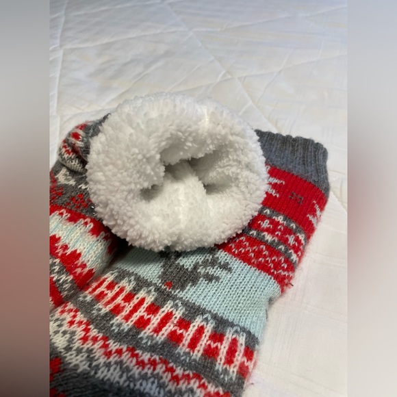 NWOT festive reading socks - Picture 2 of 3